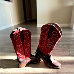 Brand new cowgirl boots size 10 leather